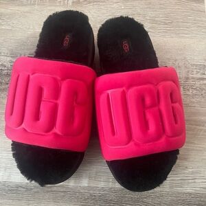 UGG platform fuzzy slipper brand new never worn size 10